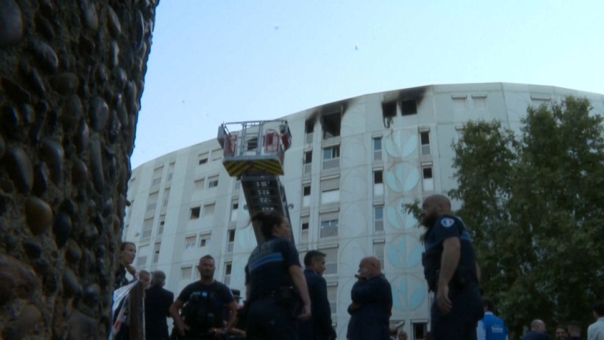 Fransa'nın Nice kentinde çıkan apartman yangınında en az 7 kişi hayatını kaybetti
