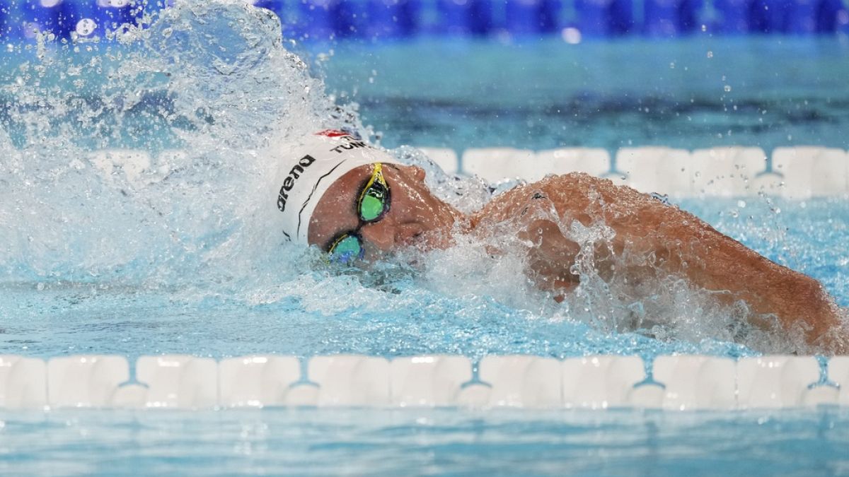 Paris 2024: 16 yaşındaki Kuzey Tunçelli, Olimpiyat finaline çıkan ilk Türk yüzücü oldu