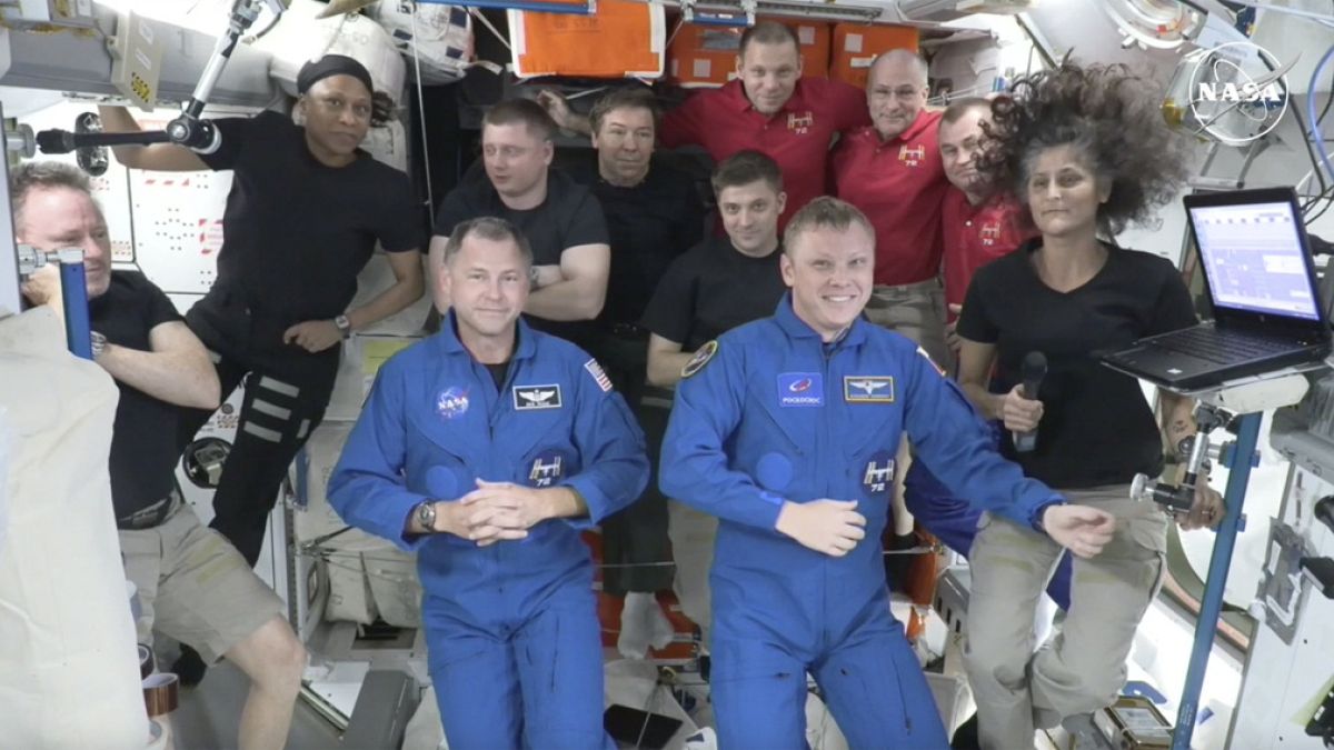Video. SpaceX kurtarma operasyonu: astronotlar ISS'ye başarıyla ulaştı