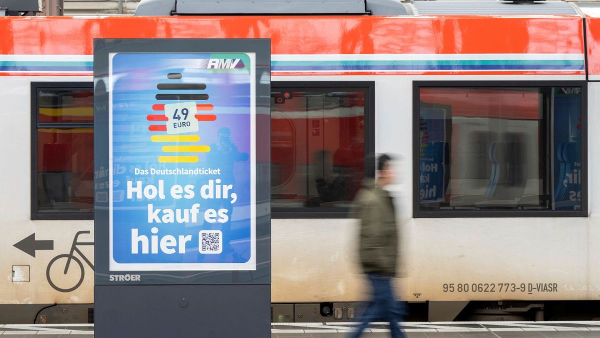 2024'te Almanya'da toplu taşıma aylık 49 avroya mal olacak