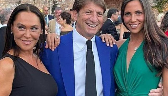 Hülya Avşar ve Kaya Çilingiroğlu birlikte tatilde!  Aşk bitti dostluk kaldı