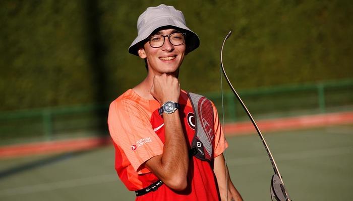 Milli okçu Mete Gazoz, Avrupa Açık Hava Okçuluk Şampiyonası'nda Erkekler Klasik Yay kategorisinde altın madalya kazandı!Diğer spor dalları