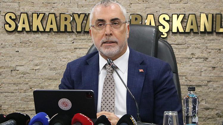 Bakan Işıkhan: Türkiye'ye biçilen dar gömleği çıkarıyoruz