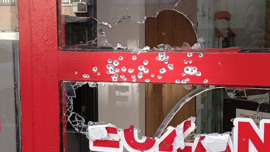 Şanlıurfa'da Eczaneye Silahlı Saldırı Gerçekleşti