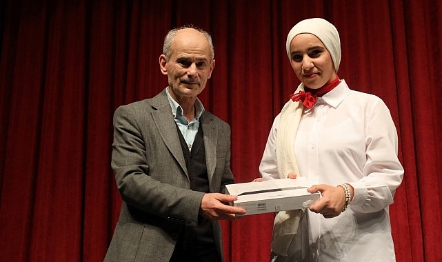 Beyaz Kalpler öğrencileri Bağımsızlık ruhunu canlı tuttu - GÜNDEM