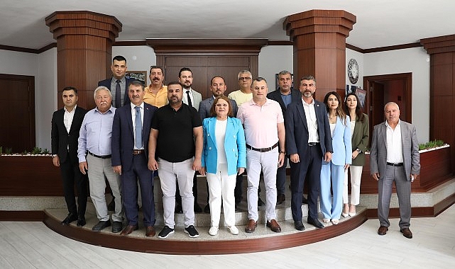 Didim'de Cumhur İttifakı belediye meclis üyeleri, Didim Belediye Başkanı Hatice Gençay'ı makamında ziyaret etti - GÜNDEM