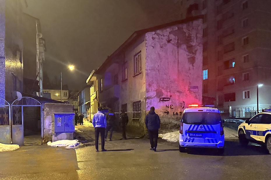 Sokakta Boğazı Kesilerek Hayatını Kaybetti