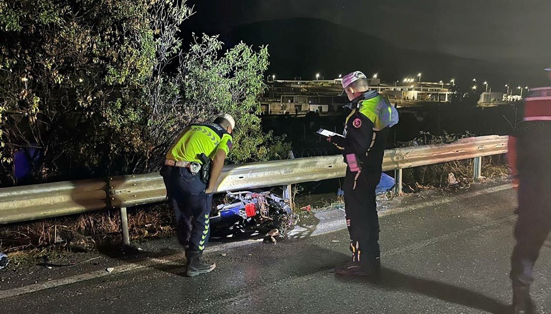 Pikap elektrikli bisiklete çarptı: 1 ölü, 1 yaralı