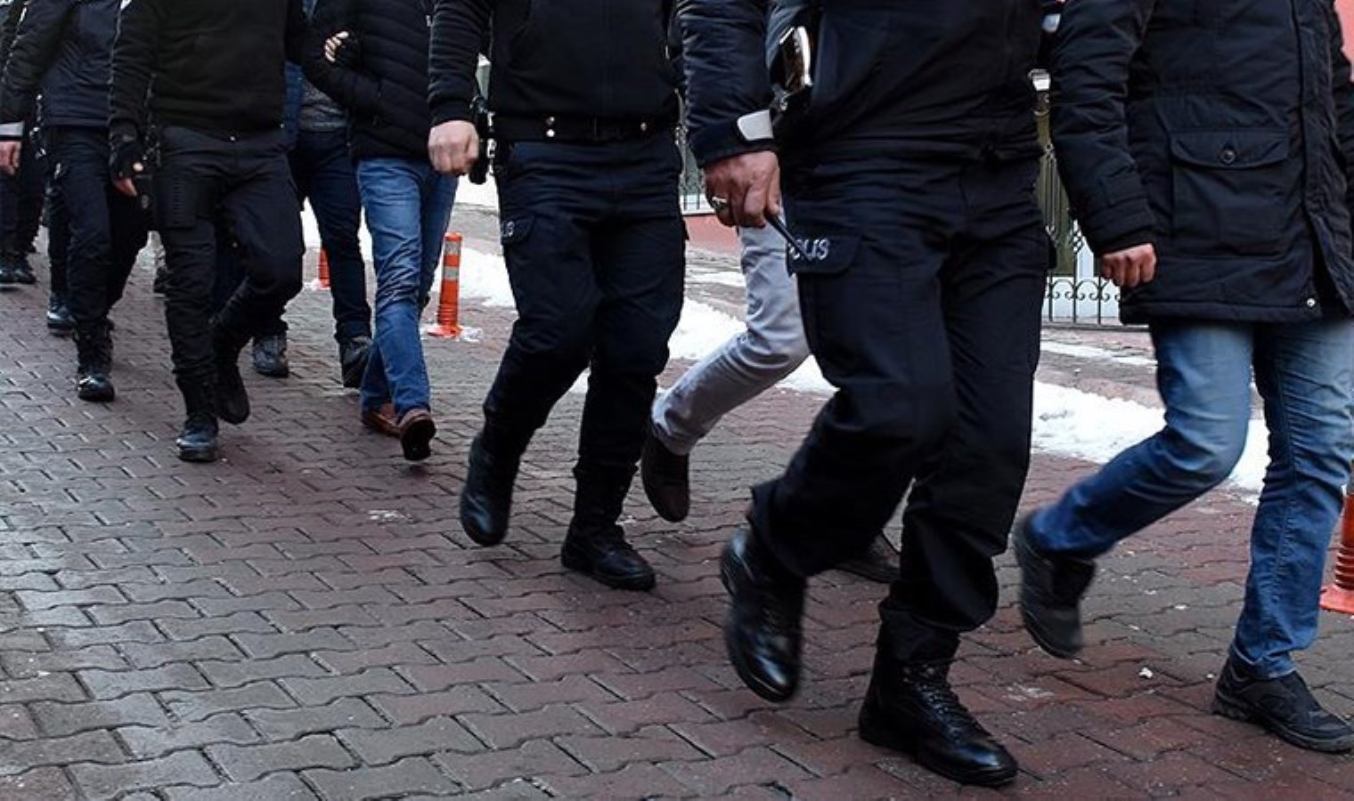 Adıyaman'da şafak operasyonu: 7 soygun zanlısı gözaltında - Son Dakika Türkiye Haberleri