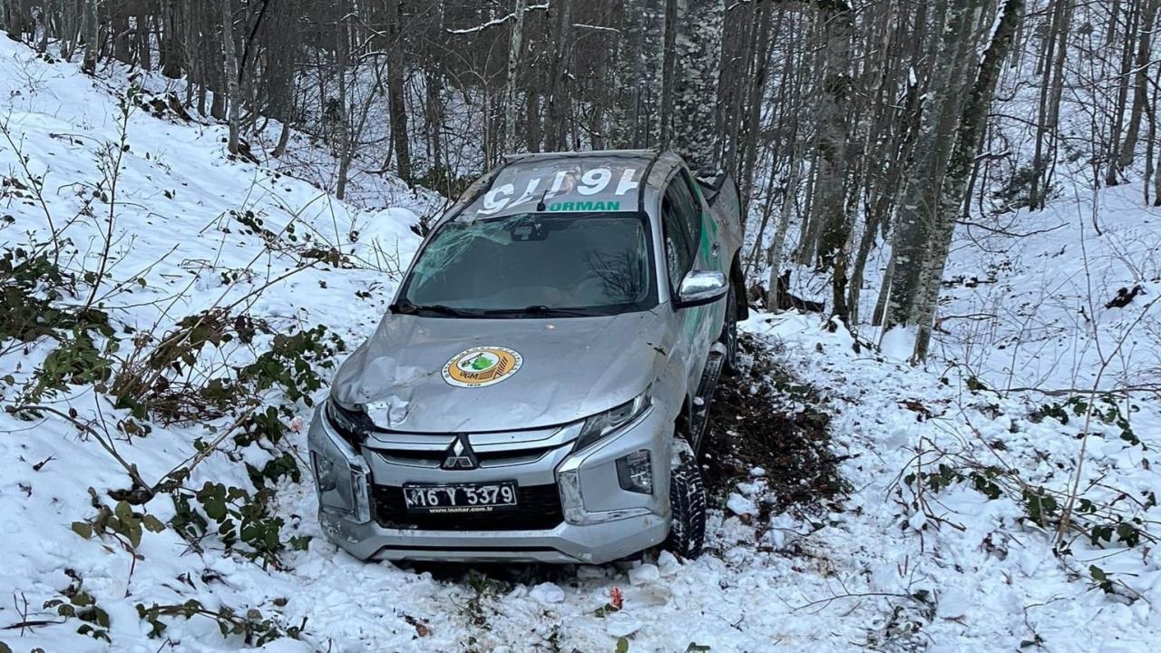 Bursa'da kamyonet hendeğe uçtu: 5 yaralı