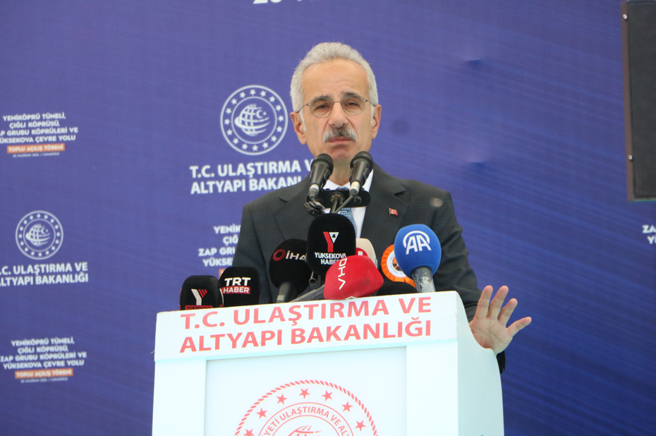 Ulaştırma Bakanı Uraloğlu: Hakkari'nin Dağlarında Sağlanan Barış ve Kalkınma Dalgası