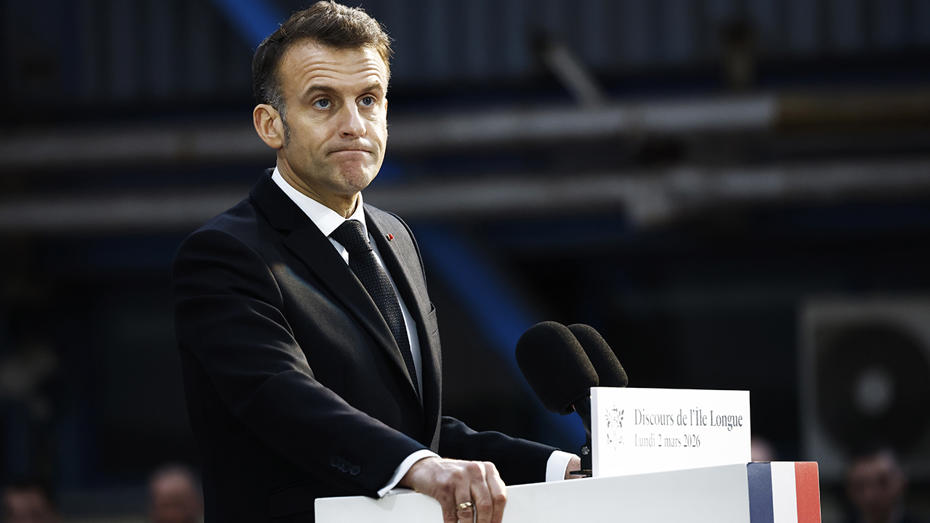 Macron'un yürüyüşü için park kapatılacak iddiasına yönelik açıklama