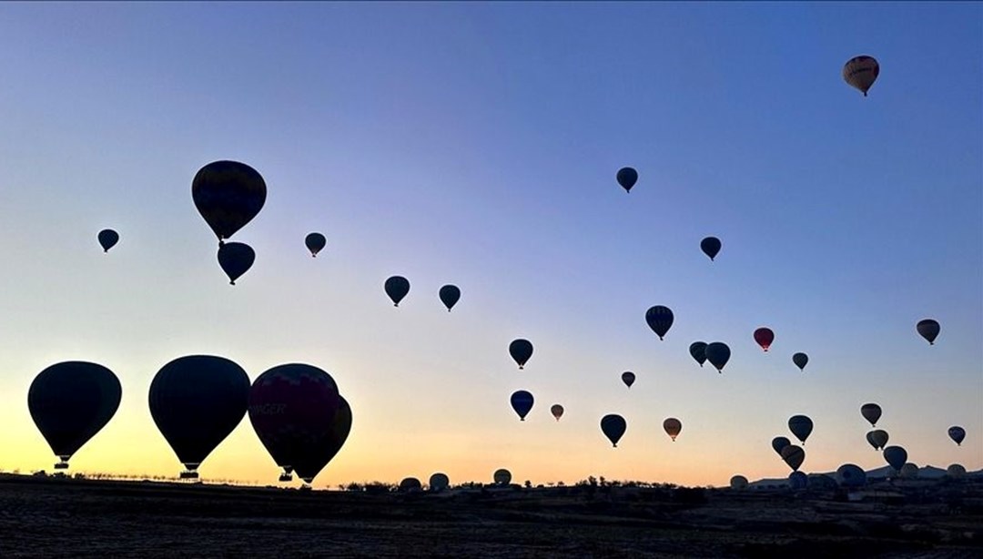 Sıcak hava balonuyla uçuşlarda rekor yolcu sayısı - Son Dakika Türkiye Haberleri