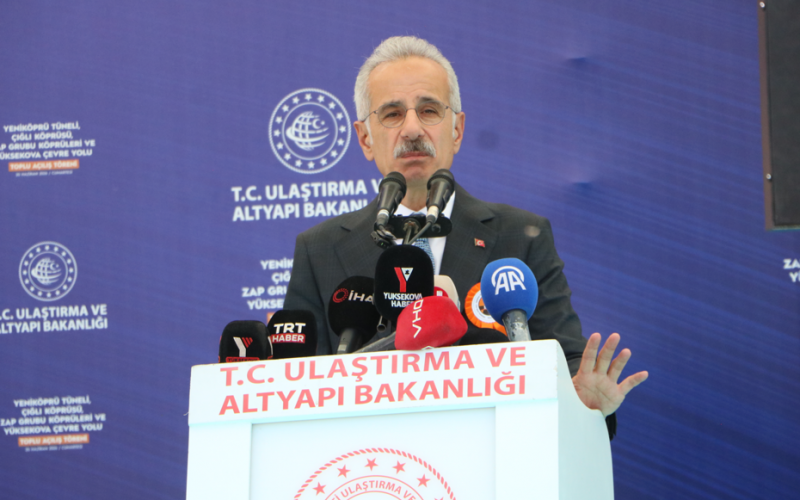 Ulaştırma Bakanı Uraloğlu: Hakkari'nin Dağlarında Sağlanan Barış ve Kalkınma Dalgası